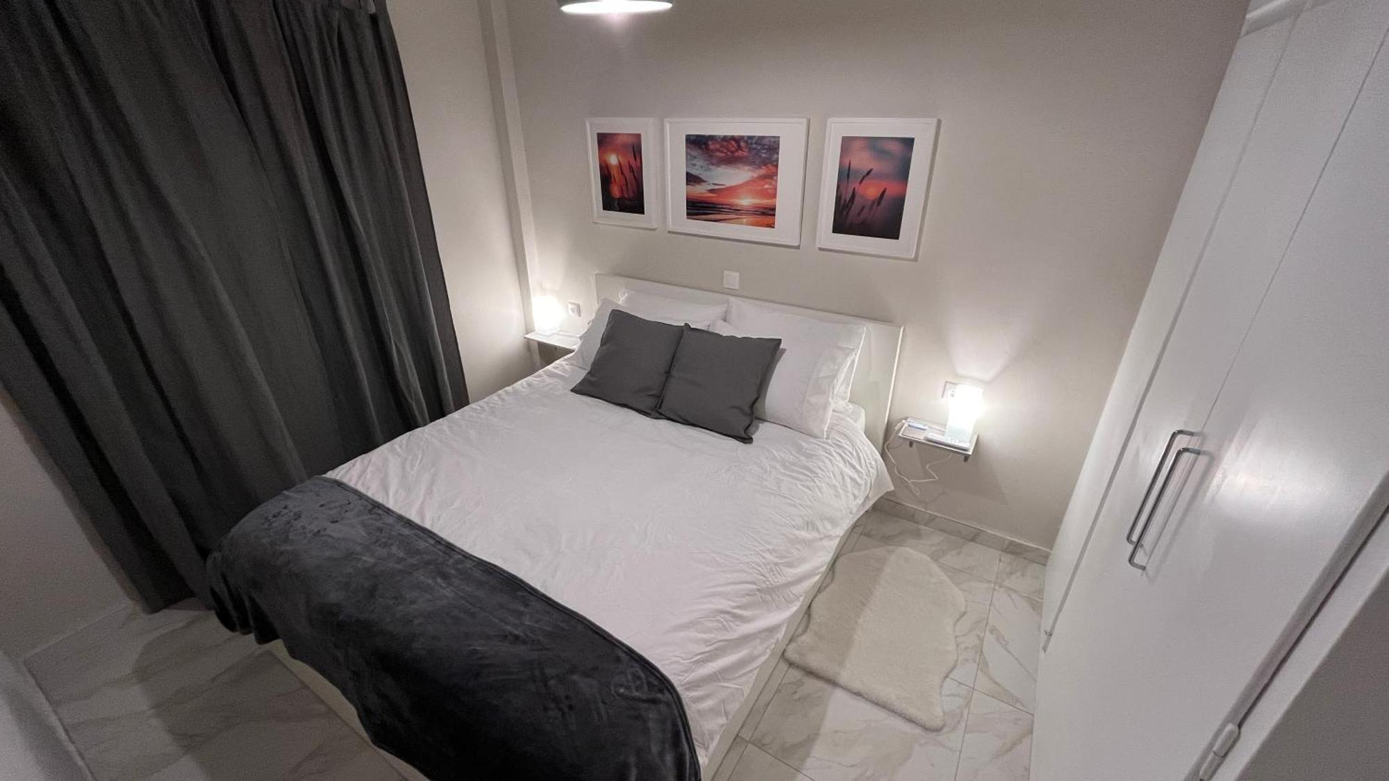 4 Newly Renovated Charming Apartments Steps From Panormou Metro Station Atenas Quarto foto